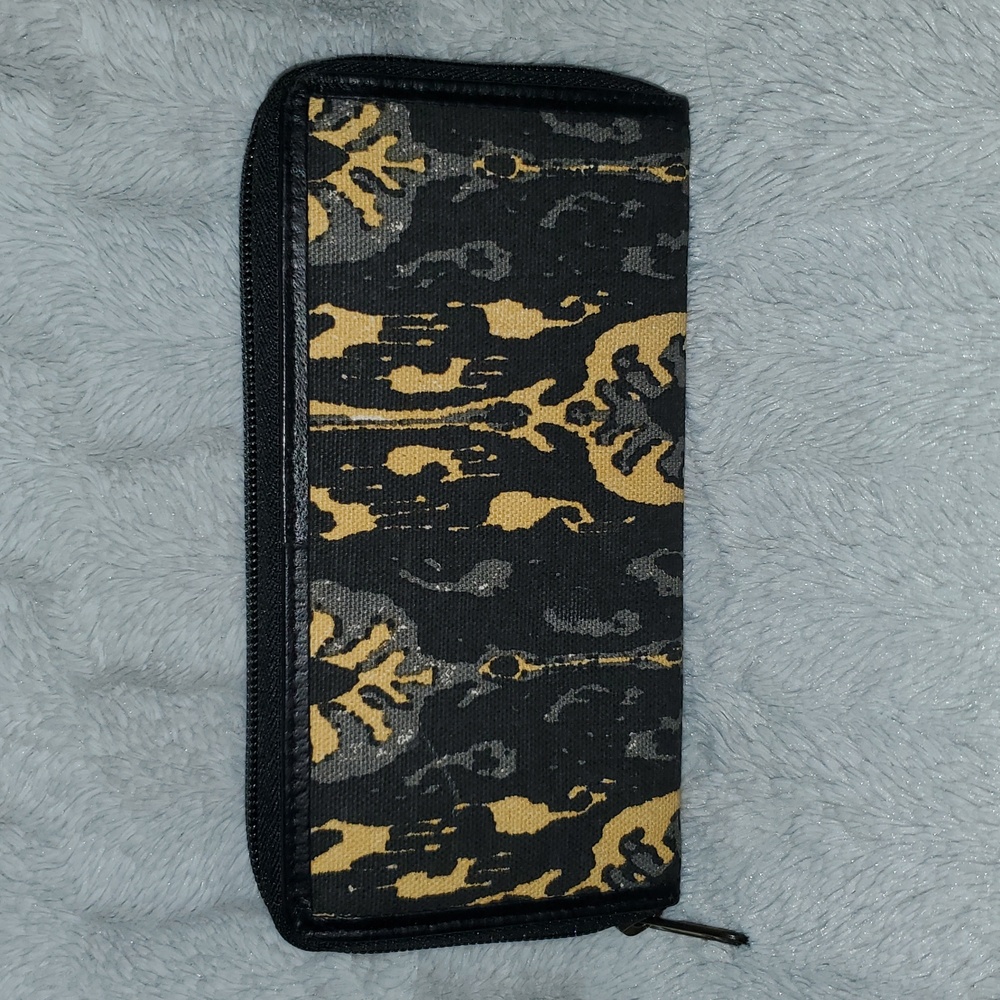 Ten Thousand Villages Damask Canvas And Leather Wallet